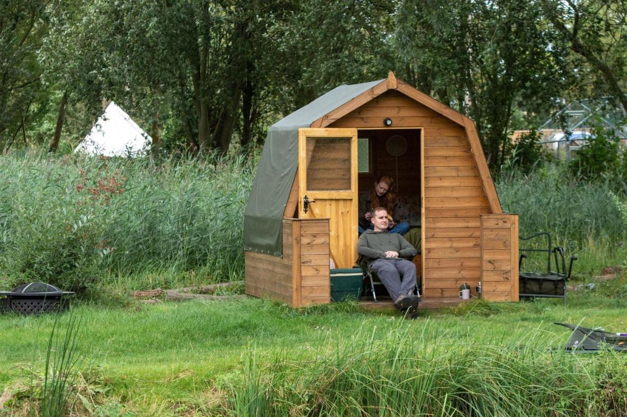 Rum Bridge Fisheries "The Cabin" Hotel Clare Exterior foto