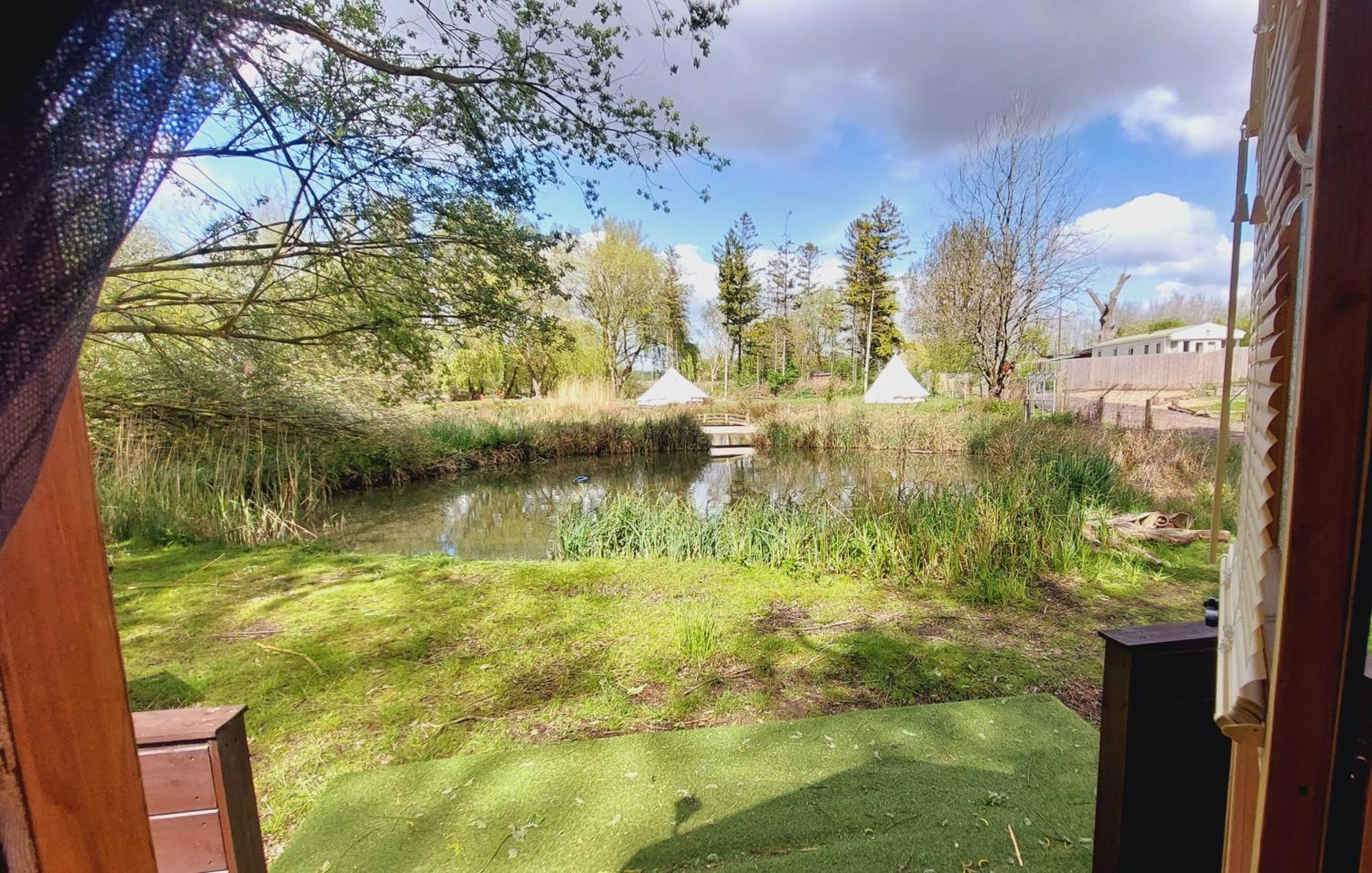 Rum Bridge Fisheries "The Cabin" Hotel Clare Exterior foto